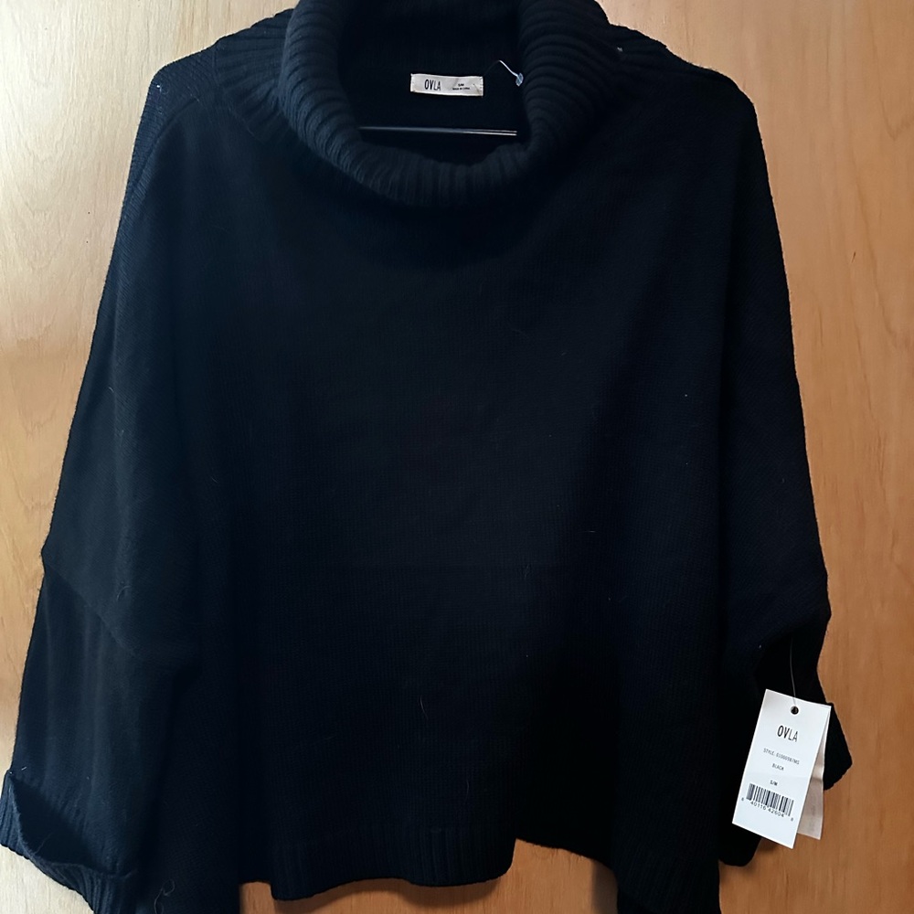 Black wide cape like sweater with cropped sleeves (nwt) size SM